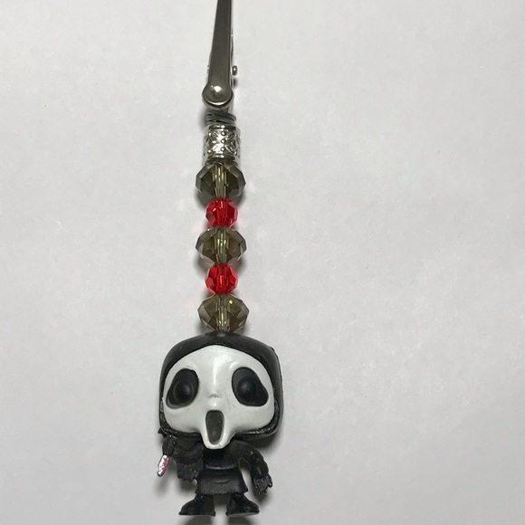 Handmade Scary roach clip - Picture 4 of 4